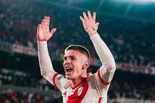 Chelsea chi tiền khủng chiêu mộ 'thần đồng' 17 tuổi