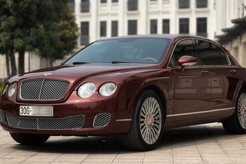 Xe siêu sang Bentley Flying Spur 17 năm tuổi bán giá rẻ hơn Hyundai Santa Fe