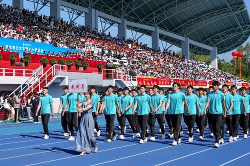 Trung Quốc thông qua thể thao học đường để 'đãi cát tìm vàng' như thế nào?
