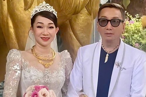 Ca sĩ Trường Vũ tuổi 61 đám cưới lần 2, giấu danh tính vợ