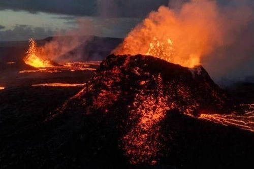 Iceland lo ngại ô nhiễm diện rộng do núi lửa trên bán đảo Reykjanes phun trào