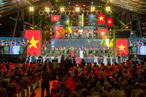 Tổng đạo diễn Phạm Hoàng Giang thành công khắc họa 'Dấu son Hà Nội' giữa lòng TP Hồ Chí Minh