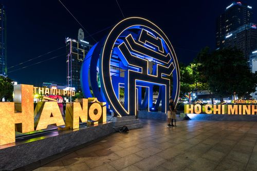 Ấn tượng Hà Nội trên phố đi bộ Nguyễn Huệ