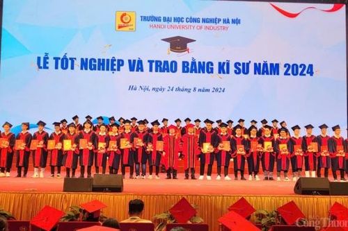 HaUI trao bằng tốt nghiệp cho gần 6.000 tân Tiến sĩ, Thạc sĩ, Kĩ sư và Cử nhân