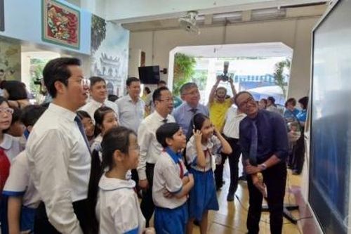 Khai mạc triển lãm 'Văn Miếu - Quốc Tử Giám - Ươm mầm khát vọng hiền tài'