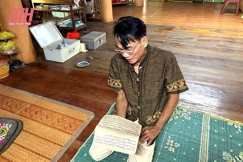 Lưu giữ, trao truyền văn hóa, chữ viết dân tộc Thái