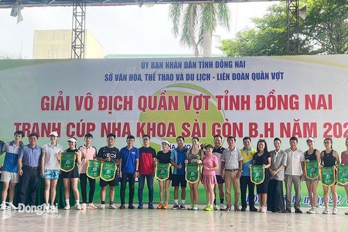 Hơn 100 vận động viên tham gia tranh tài ở giải vô địch quần vợt tỉnh năm 2024
