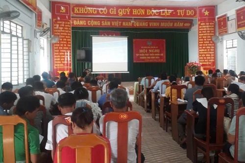 Phát triển nhân lực thương mại tại huyện Phú Thiện