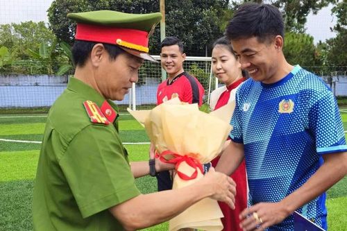 6 đơn vị Công an tranh tài bóng đá, quần vợt