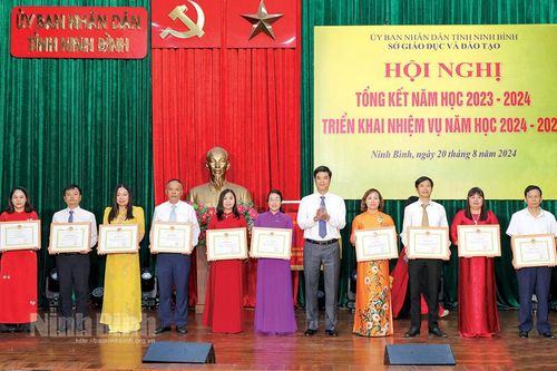 Sẵn sàng bước vào năm học mới