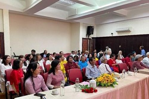 Mừng Tết Độc lập cùng Hội thơ Hương Giang