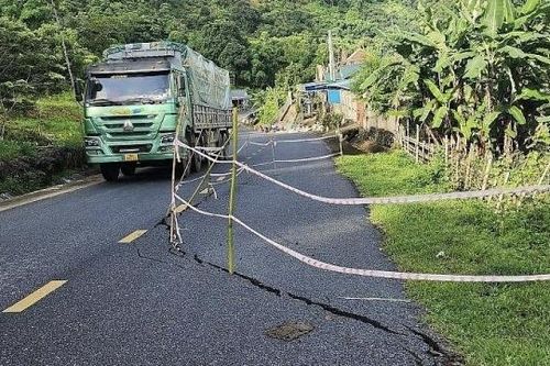 Thanh Hóa: Nhiều điểm sạt lở trên các tuyến đường miền núi phía Tây