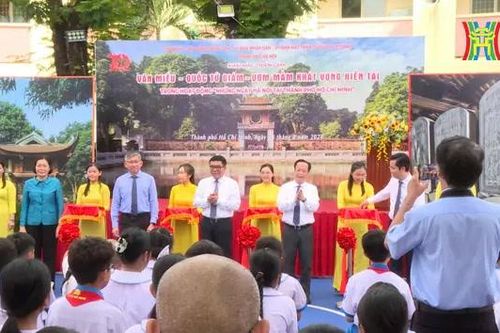 Khai mạc triển lãm 'Văn Miếu - Quốc Tử Giám - Ươm mầm khát vọng hiền tài'