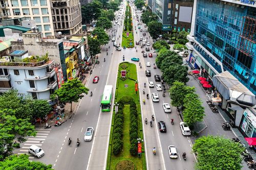 Nhìn từ trên cao 7 tuyến đường sắp bị xén vỉa hè, dải phân cách ở Hà Nội