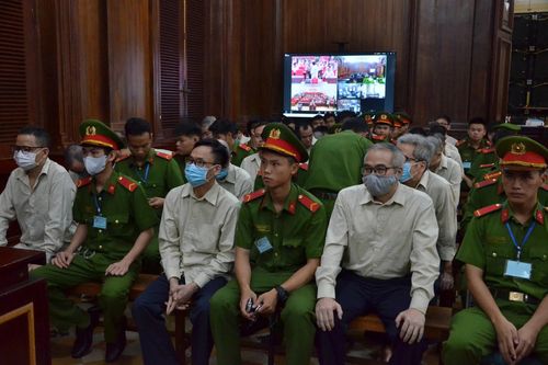 Tin nóng 24h qua: Nhận hối lộ, hai cựu Cục trưởng Đăng kiểm lĩnh án