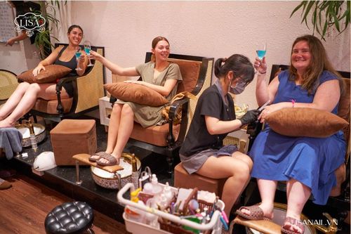 Lisa - hệ thống Nail & Spa được ưu ái của Celeb và du khách ngoại quốc