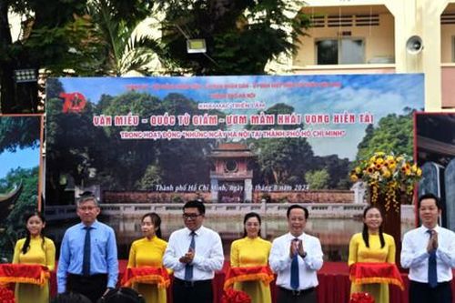 Khai mạc triển lãm 'Văn Miếu - Quốc Tử Giám - Ươm mầm khát vọng hiền tài' tại thành phố Hồ Chí Minh