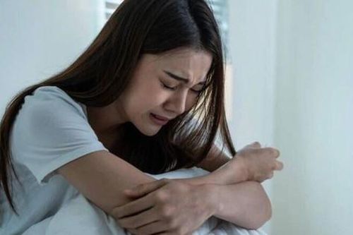 Mang chiếc laptop của chồng đi sửa, tôi ngất xỉu vì sốc nặng khi phát hiện ra bí mật đáng sợ