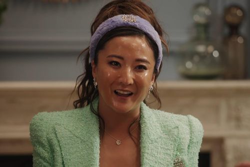 Cảnh phim trong 'Emily in Paris' làm khán giả Hàn Quốc nổi giận