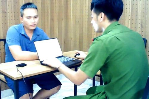 Nam thanh niên vi phạm tốc độ, đâm xe vào cảnh sát giao thông
