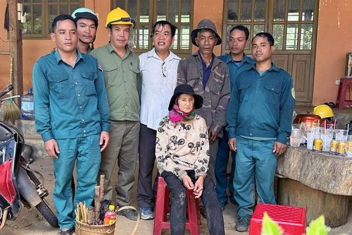 Tìm thấy vợ chồng bị lạc trong rừng khi đi hái rau rừng tại Lâm Đồng