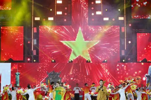 Chương trình nghệ thuật 'Dấu son Hà Nội' bế mạc 'Những ngày Hà Nội tại TPHCM'
