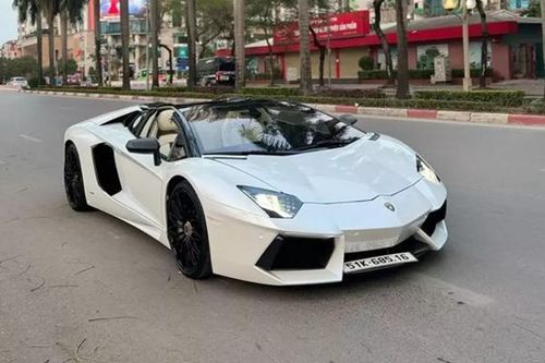 Lamborghini Aventador hơn 17 tỷ gắn biển 'sảnh rồng' 30L-23456 ở Hà Nội