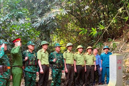 Những người giữ rừng nơi biên giới