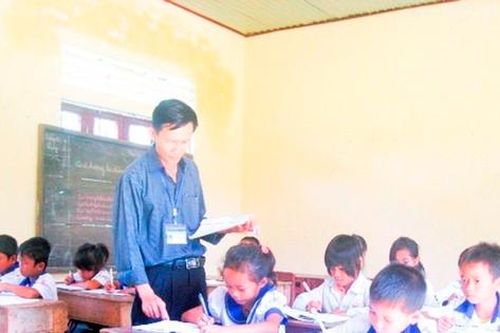 Loay hoay xử lý nơi thừa, chỗ thiếu giáo viên ở Quảng Trị