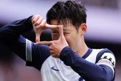 Son Heung-min biến thủ môn tuyển Anh thành gã hề