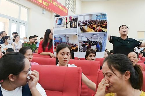 Vụ phụ huynh 'vây' trường ở Tây Mỗ: Phòng GD-ĐT ra thông báo mới