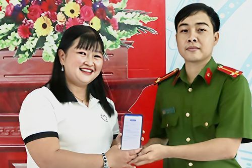 Cô giáo mầm non bất ngờ nhận được 400 triệu đồng trong tài khoản