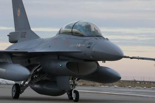 Loại vũ khí giúp tiêm kích F-16 tấn công chính xác mục tiêu ngoài tầm nhìn