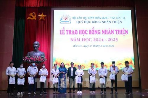 Học bổng Nhân Thiện tiếp sức học sinh, sinh viên khó khăn