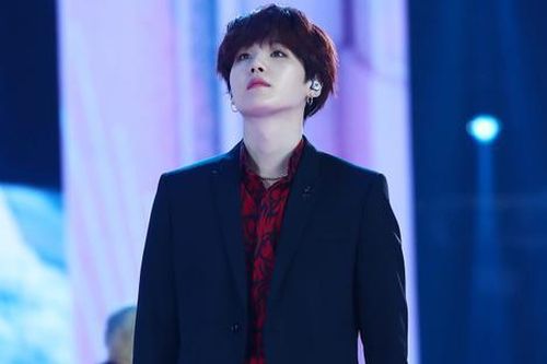 Suga viết thư tay xin lỗi BTS: 'Tôi sẽ tiếp nhận những lời chỉ trích và khiển trách'