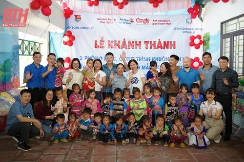 Khánh thành 2 phòng học tại điểm trường Mầm non bản Cơm