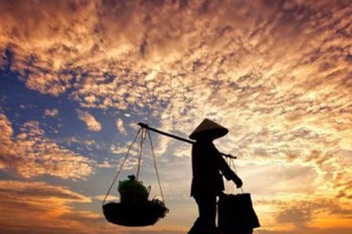 Ngóng mẹ đi chợ về