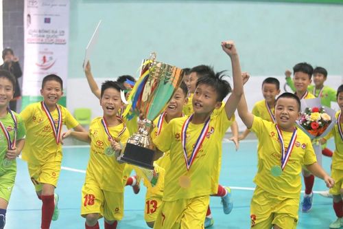 Bùng nổ cảm xúc trận chung kết Giải U9 toàn quốc
