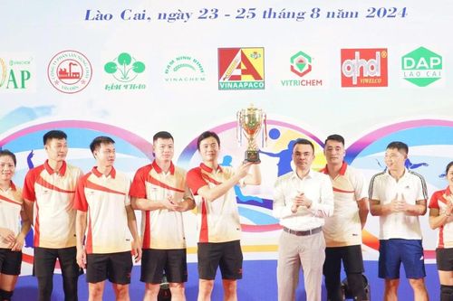 Bế mạc Giao lưu thể thao chào mừng ngày truyền thống ngành hóa chất