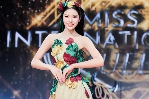 Tường San thắng giải 'Trang phục dân tộc đẹp nhất'