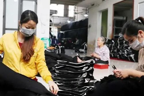 Xây cụm công nghiệp để phát triển làng nghề bền vững