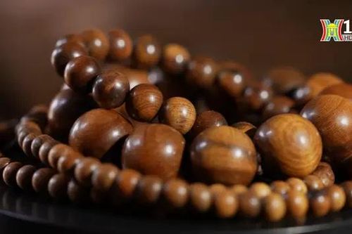 Đẹp, quý sản phẩm vòng tiện gỗ làng nghề Nhị Khê