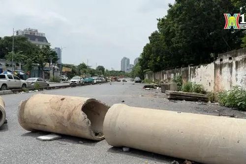 Khung cảnh nhếch nhác từ dự án chậm tiến độ
