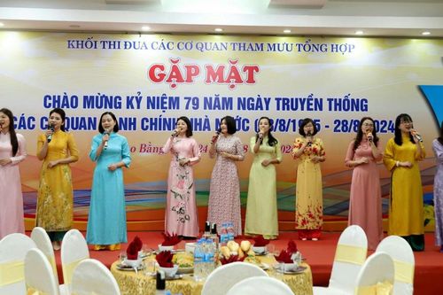 Giao lưu thể thao, văn nghệ Khối thi đua các cơ quan tham mưu tổng hợp tỉnh
