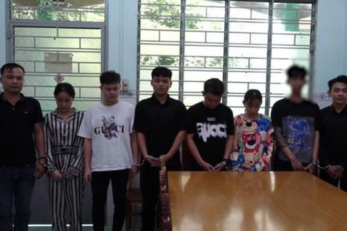 TPHCM: 'Đột kích' phòng thu âm Hải Âu, phát hiện 11 đối tượng dương tính ma túy