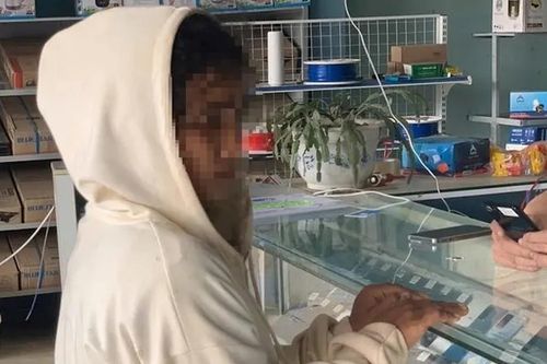 Bắt thiếu nữ 17 tuổi ở Đắk Lắk đi cướp điện thoại
