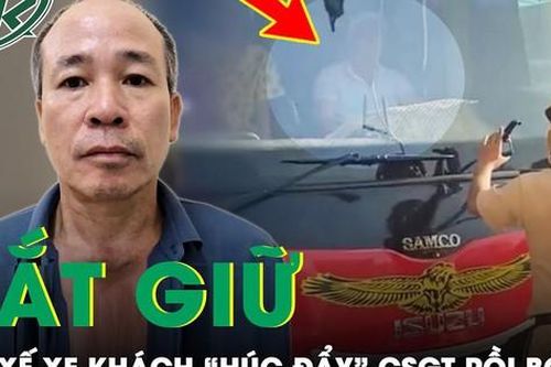 Clip tài xế xe khách cố tình nhấn ga húc đẩy CSGT dù nhiều lần bị yêu cầu dừng lại
