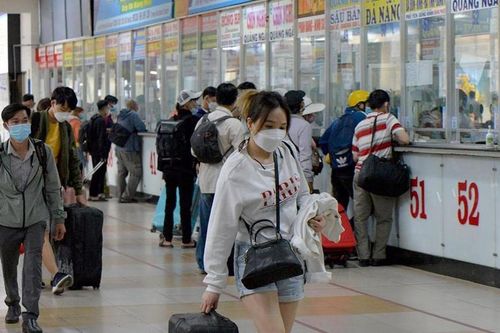 Giao thông tại TPHCM: 'Nóng' trước kỳ nghỉ lễ