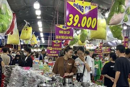 Cơ hội mua rẻ từ điểm bán hàng lưu động