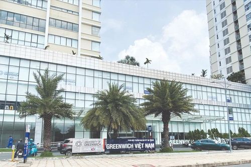 Đầu tư giáo dục - cân bằng lợi nhuận và chất lượng - Bài 1: Bát nháo chương trình liên kết nước ngoài